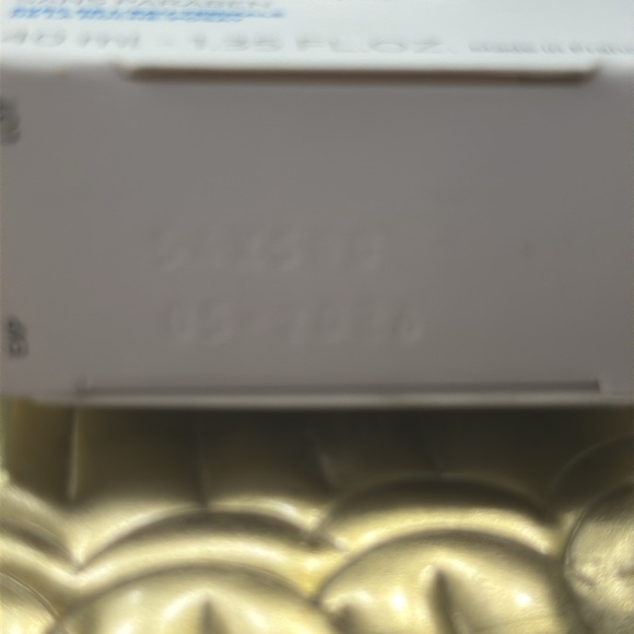 LA Roche-Posay Effaclar Mat - Picture 3 of 4